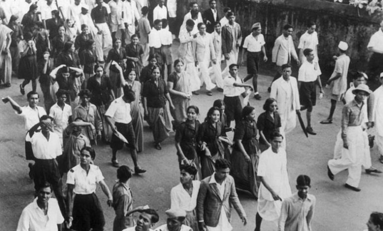भारत-छोड़ो-आंदोलन-में-बनारस-पर-टूटा-था-अंग्रेजों-का-कहर,-18-शहीद-हुए-थे