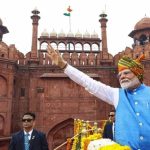 लाल-किले-पर-सबसे-ज्यादा-बार-तिरंगा-किस-प्रधानमंत्री-ने-फहराया?-जानें-नेहरू,-इंदिरा-और-मोदी-का-रिकॉर्ड