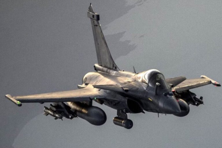 rafale-के-डर-से-pak-ने-जमीन-पर-उतार-दी-थी-पूरी-f-16-फ्लीट!-पूर्व-paf-अफसर-का-बड़ा-खुलासा