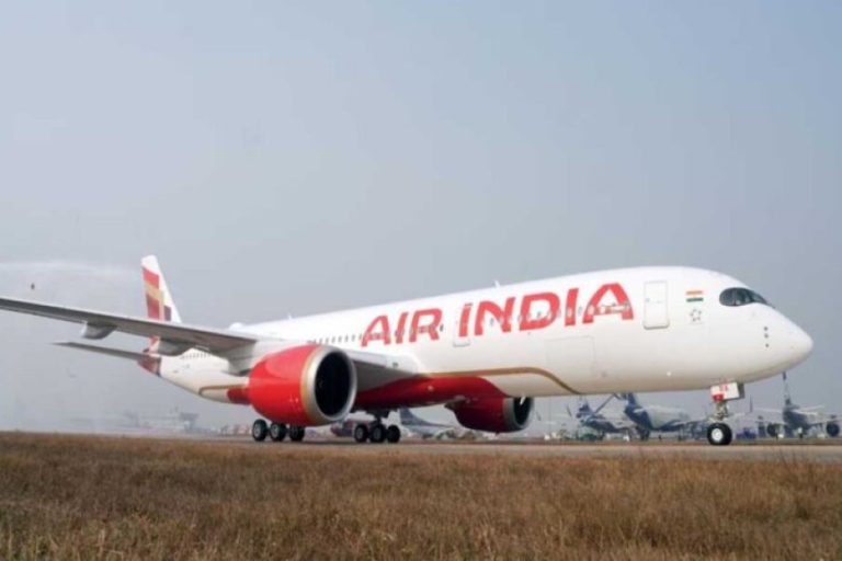 फुकेत-दिल्ली-फ्लाइट-मामले-के-बाद-बड़ा-फैसला,-air-india-और-ai-express-सभी-पायलटों-का-कराएगी-साइकोएक्टिव-सब्सटेंस-टेस्ट